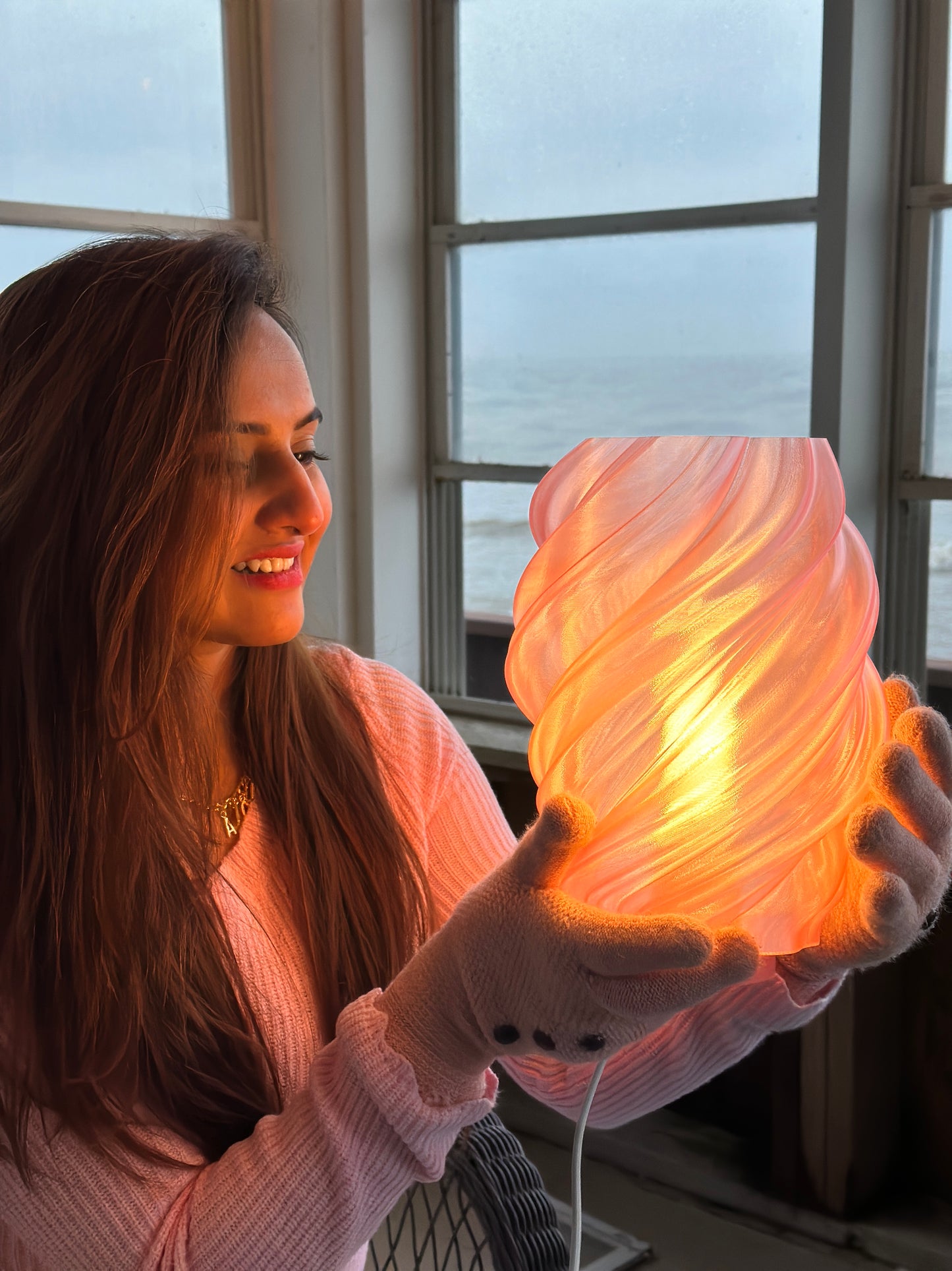 Hibiscus Swirl Lamp